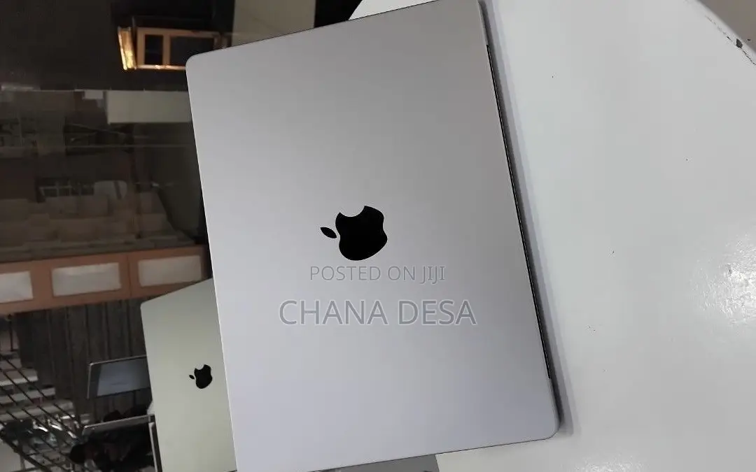New Laptop Apple MacBook Pro 2024 M4 Pro 16GB Apple M4 Pro SSD 512GB