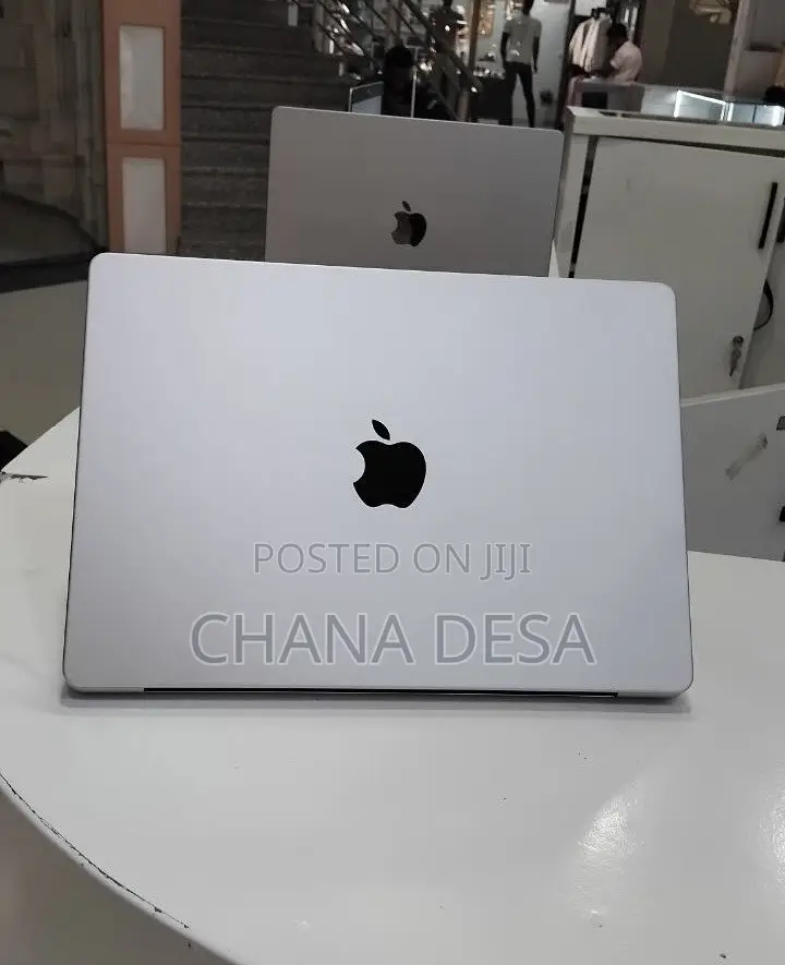 New Laptop Apple MacBook Pro 2024 M4 Pro 16GB Apple M4 Pro SSD 512GB