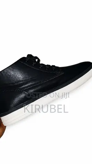 Brand New Perry Ellis Men’s Black Casual Sneakers – Classic & Stylish