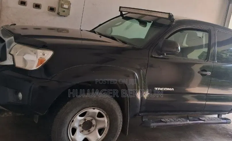 Toyota Tacoma 2012 Black