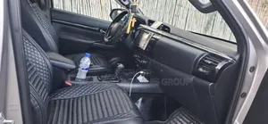 Toyota Hilux 2020 Beige