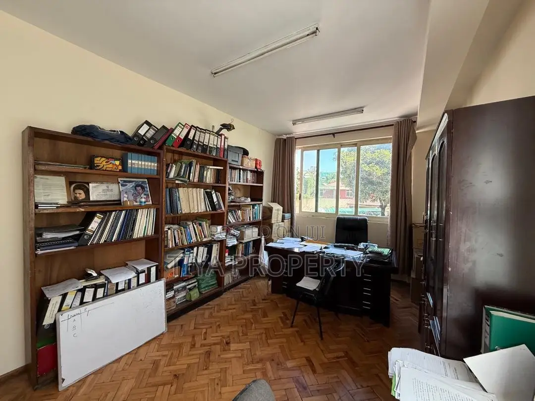 5bdrm House in Tiya Property, Bole for sale