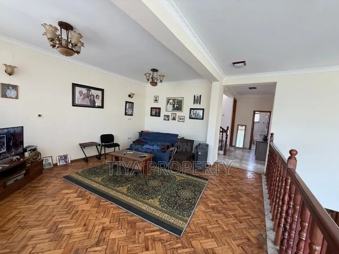 5bdrm House in Tiya Property, Bole for sale