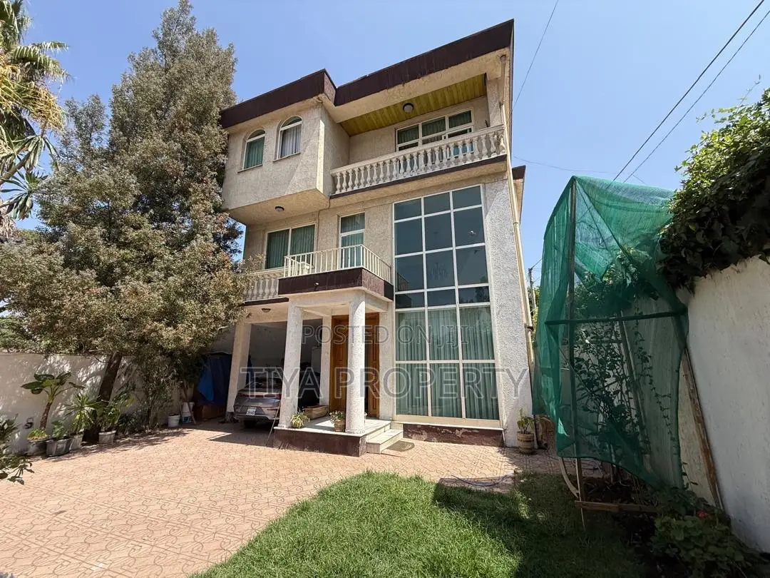 5bdrm House in Tiya Property, Bole for sale