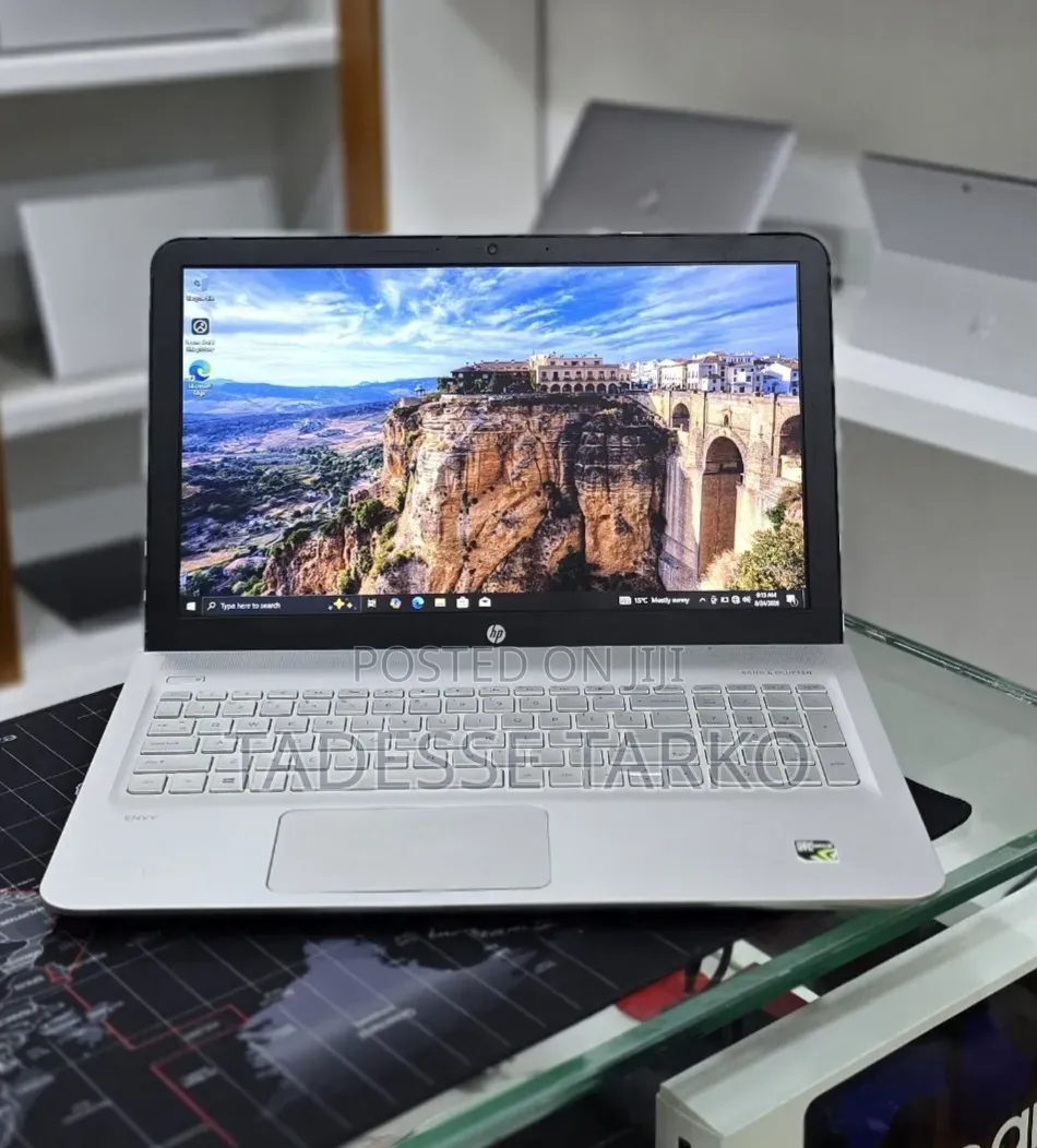 New Laptop HP Envy 15 12GB Intel Core i5 HDD+SSD 1T