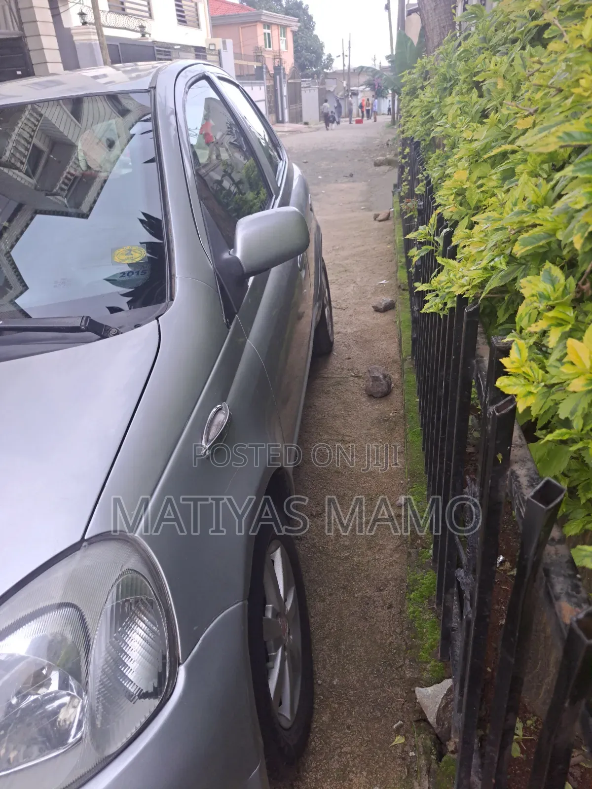 Toyota Vitz 2001 Silver