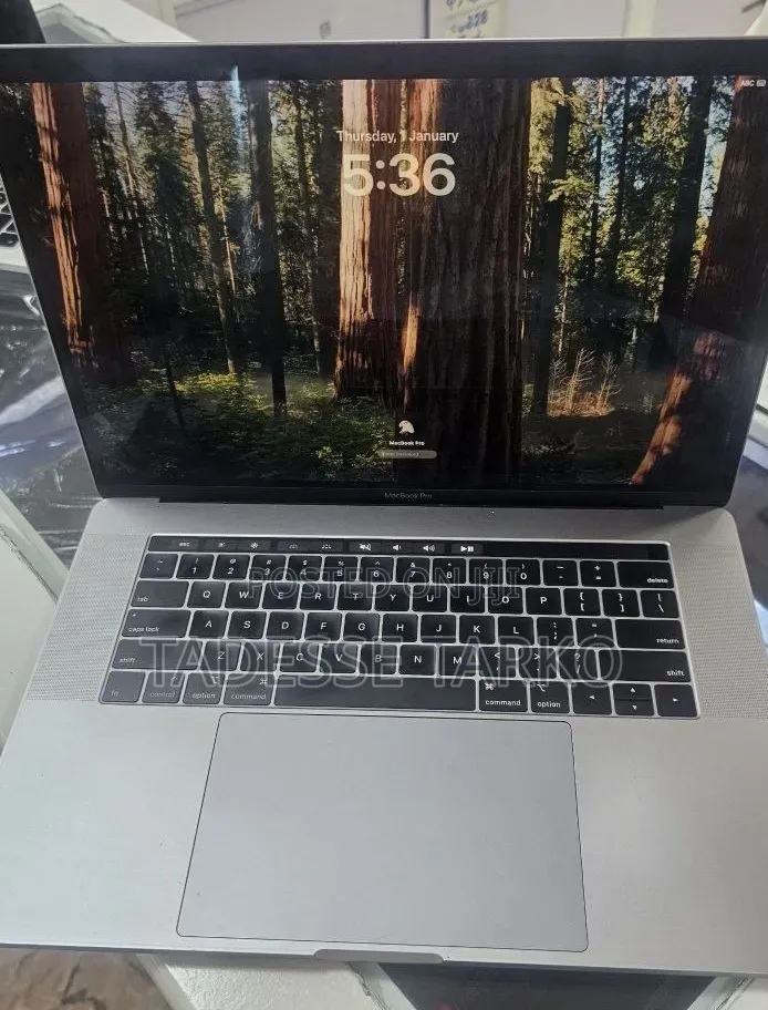 New Laptop Apple MacBook Pro 2018 16GB Intel Core i7 SSD 512GB