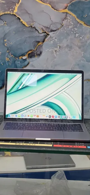 New Laptop Apple MacBook Pro 2022 M2 8GB Apple M2 SSD 256GB
