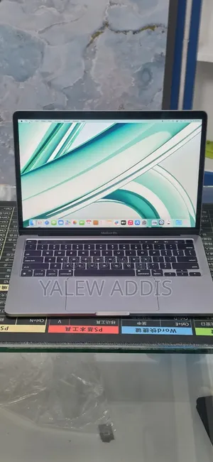 New Laptop Apple MacBook Pro 2022 M2 8GB Apple M2 SSD 256GB