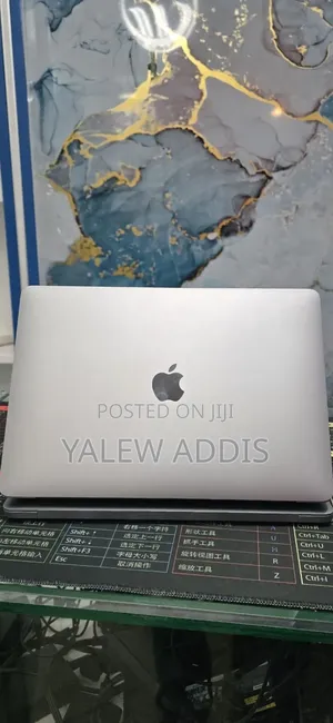 New Laptop Apple MacBook Air 2020 M1 8GB Apple M1 SSD 256GB
