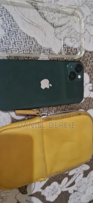 Apple iPhone 13 128 GB Green