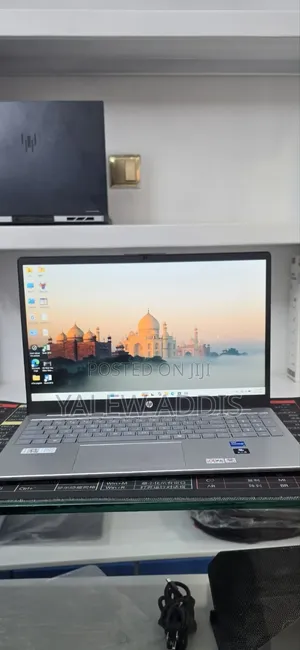 New Laptop HP Stream Notebook 16GB Intel Core i7 SSD 512GB