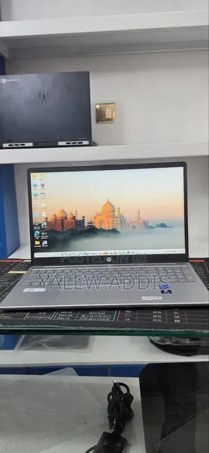 New Laptop HP Stream Notebook 16GB Intel Core i7 SSD 512GB