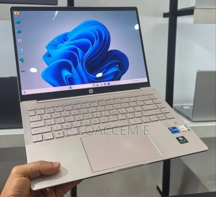 New Laptop HP 16GB Intel Core i7 SSD 512GB