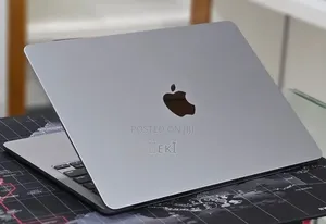 New Laptop Apple MacBook Air 2022 M2 16GB Apple M2 SSD 256GB