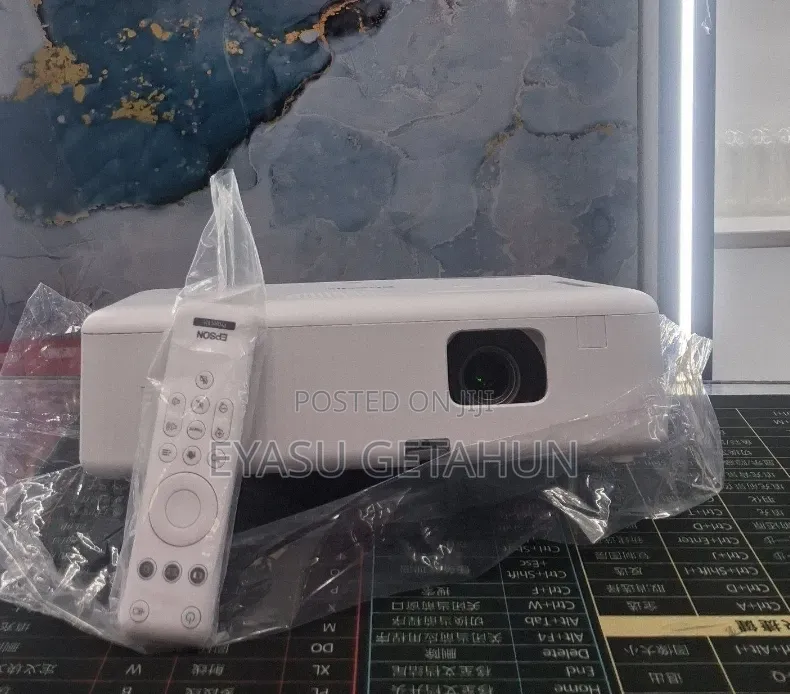 Brand New Packed With Cartoon Epson Projector Model : CO-W01 With