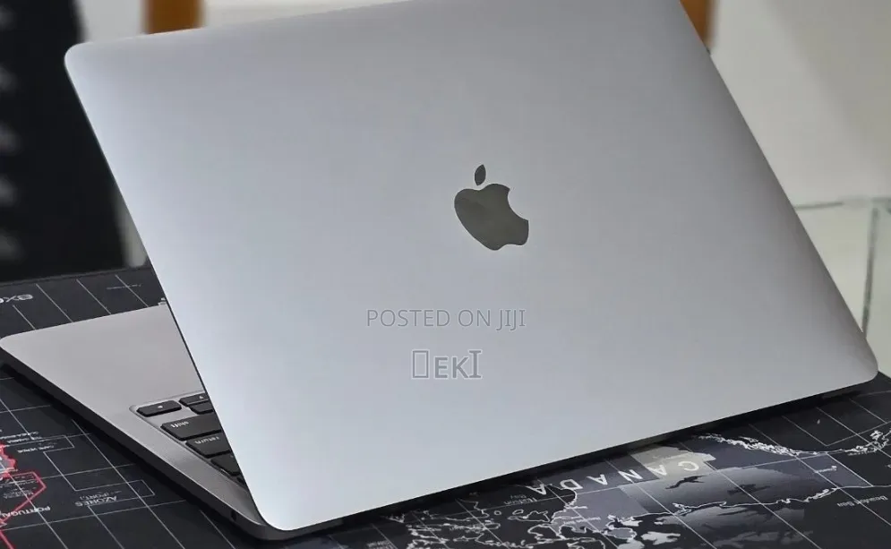 New Laptop Apple MacBook Pro 2022 M2 16GB Apple M2 SSD 512GB