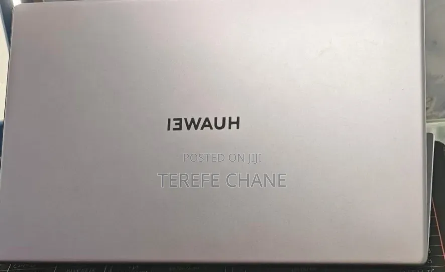 New Laptop Huawei MateBook 13 WRT-W19E 8GB Intel Core i3 SSD 256GB