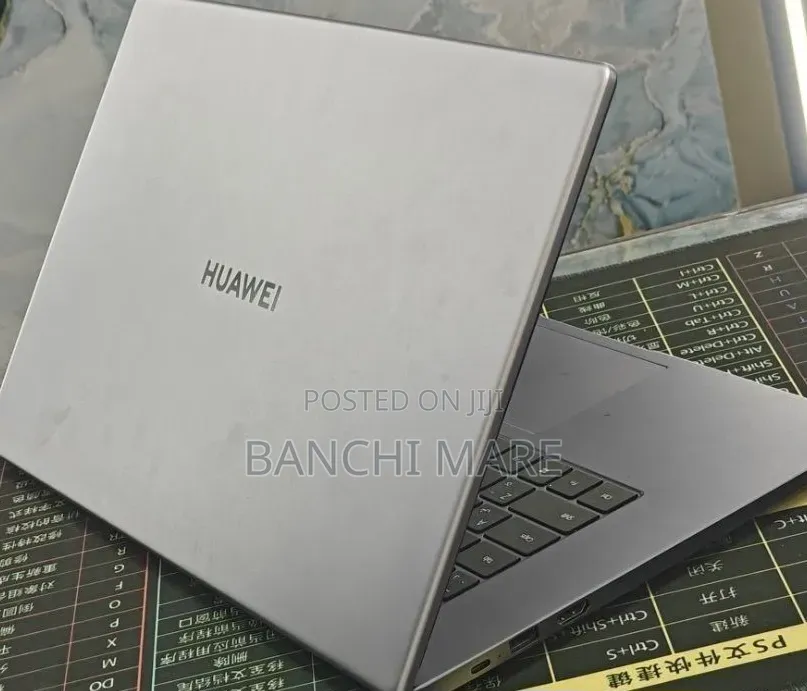 New Laptop Huawei Matebook D 15 8GB Intel Core i3 SSD 256GB