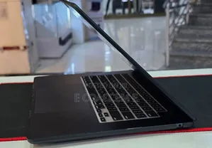 New Laptop Apple MacBook 16GB Apple M5 SSD 512GB