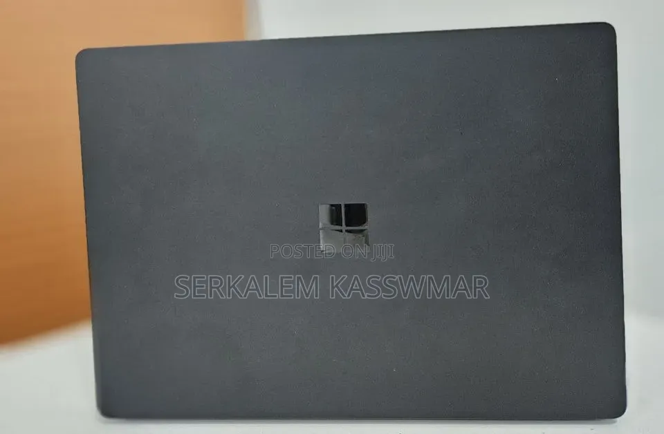 New Laptop Microsoft Surface Laptop 4 16GB Intel Core i7 SSD 512GB