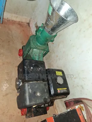 Animal Feed Mill Machine