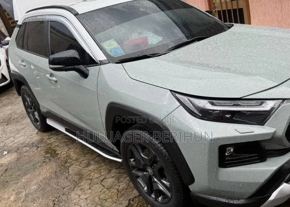 New Toyota RAV4 2022 White