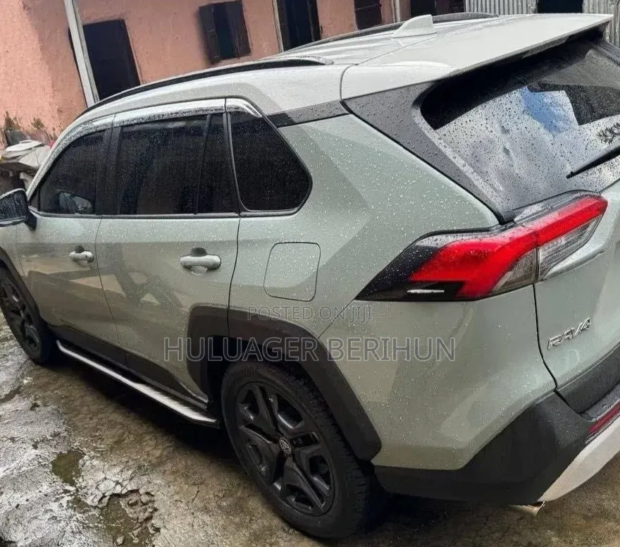 New Toyota RAV4 2022 White