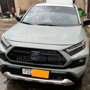 New Toyota RAV4 2022 White