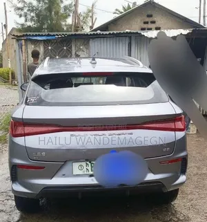 New BYD E2 43 kWh 94 hp FWD 2025 Gray