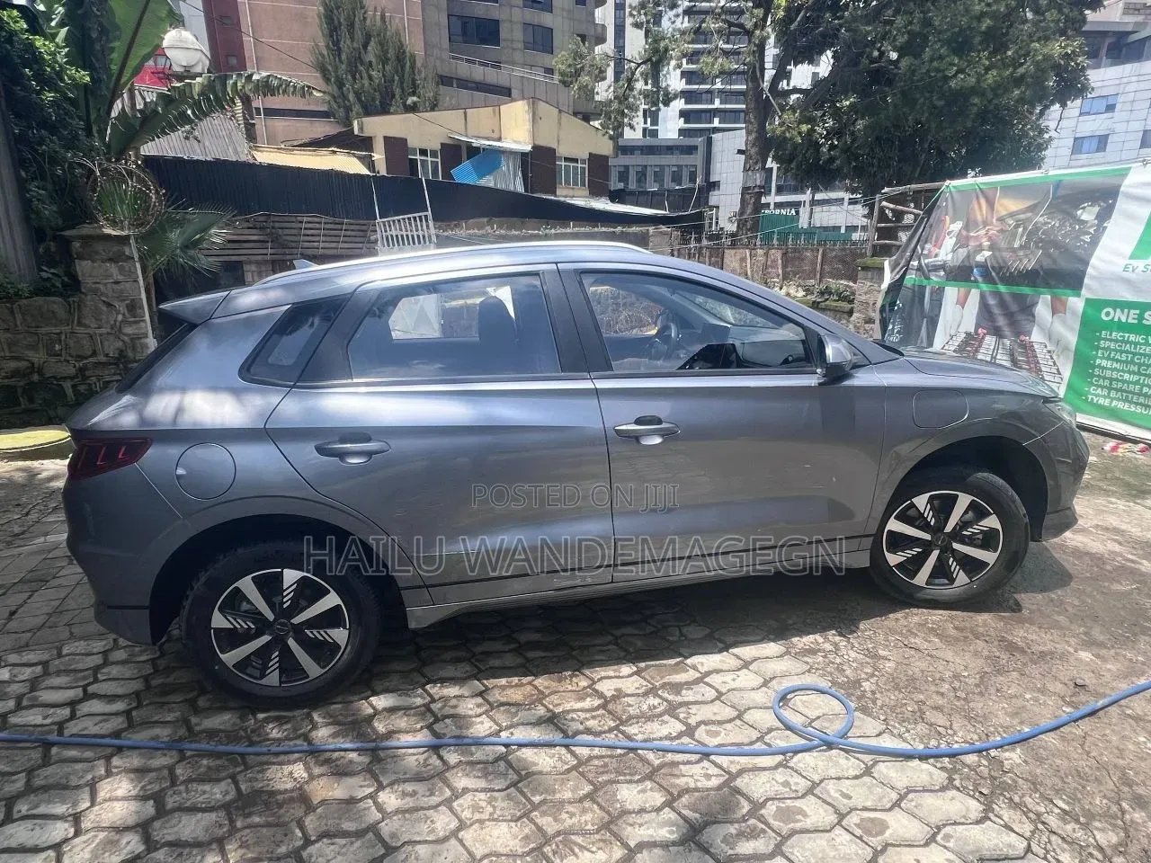 New BYD E2 43 kWh 94 hp FWD 2025 Gray