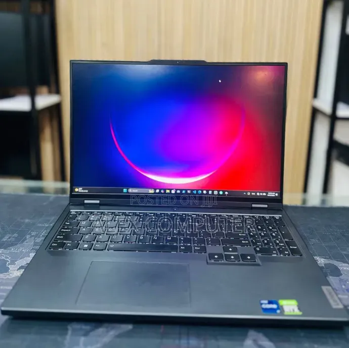 New Laptop Lenovo 16GB Intel Core i9 SSD 1T