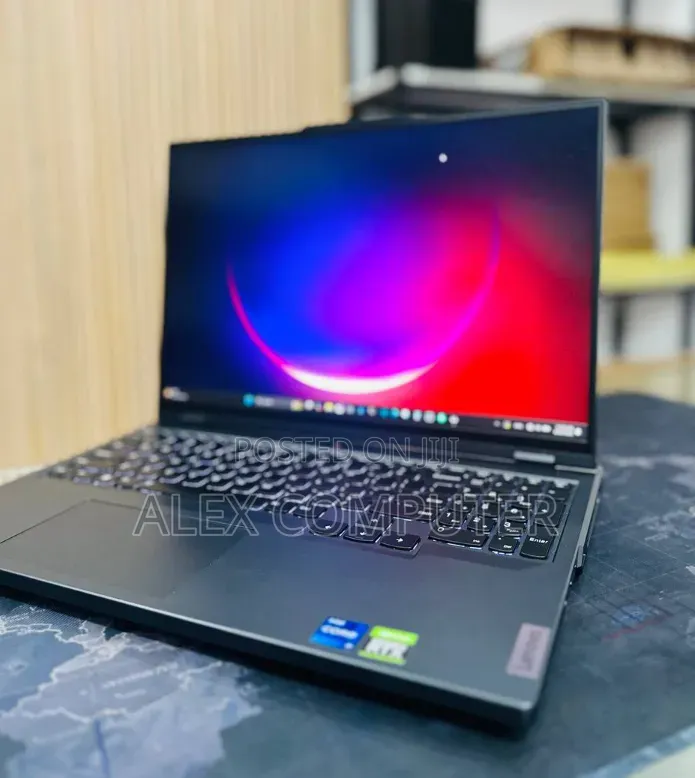 New Laptop Lenovo 16GB Intel Core i9 SSD 1T