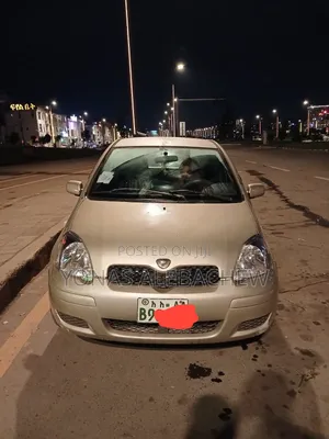 Toyota Vitz 2004 Gold