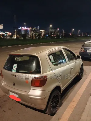 Toyota Vitz 2004 Gold