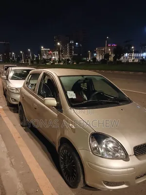 Toyota Vitz 2004 Gold