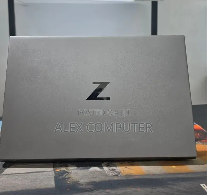 New Laptop HP Zbook Studio G7 32GB Intel Core i7 SSD 512GB