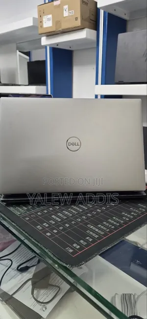 New Laptop Dell Precision 5560 16GB Intel Core i7 SSD 512GB