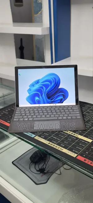 New Laptop Microsoft Surface Pro 7 32GB Intel Core i7 SSD 1T