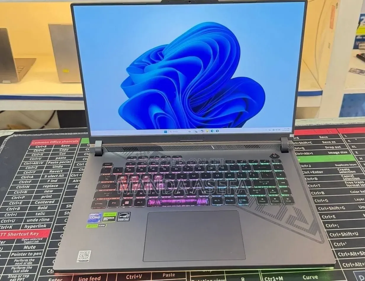 New Laptop Asus ROG Strix G16 G614 16GB Intel Core i9 SSD 1T