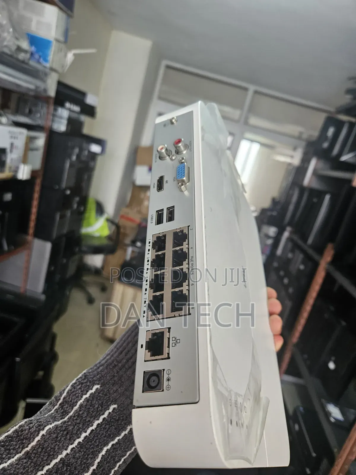UNV Uniview  8-Channel PoE Network Video Recorder(NVR)