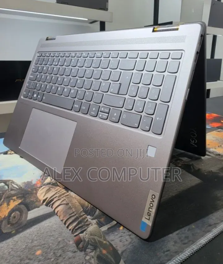 New Laptop Lenovo 16GB AMD Ryzen 7 SSD 512GB