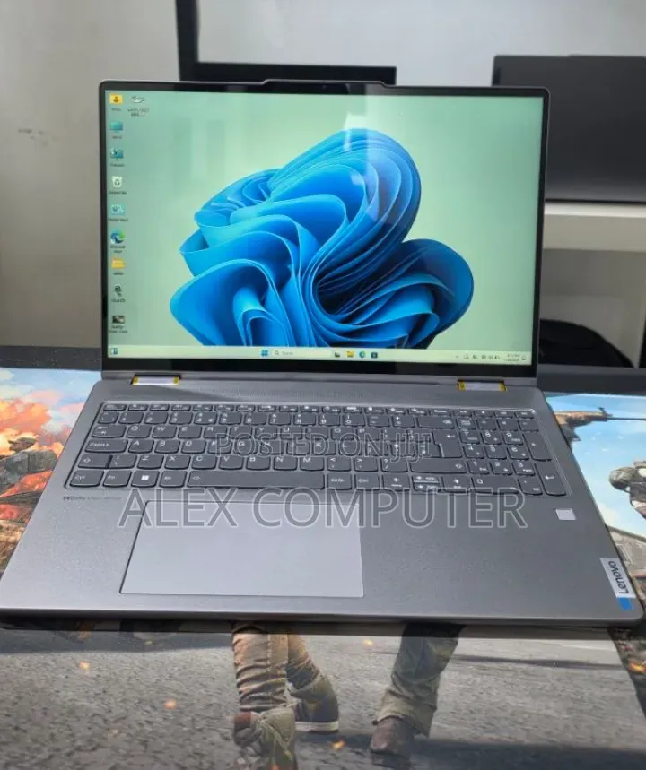 New Laptop Lenovo 16GB AMD Ryzen 7 SSD 512GB
