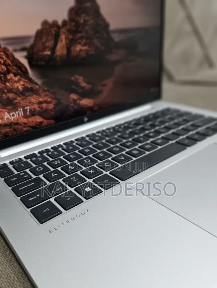 New Laptop HP EliteBook 840 G10 16GB Intel Core i7 SSD 512GB