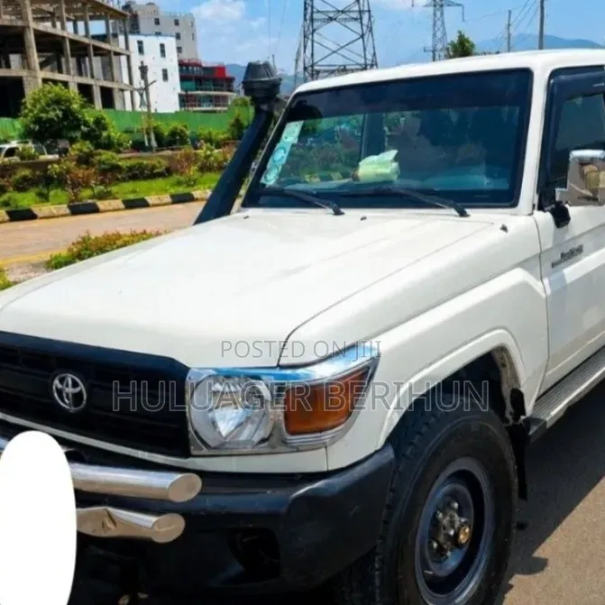 Toyota Land Cruiser 2019 White