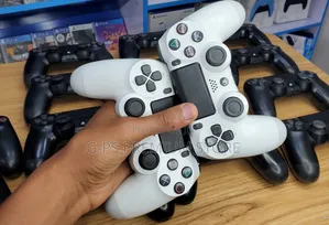 PS4 Original Europe Joystick – Clean & Reliable