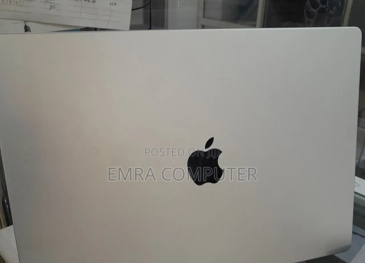 New Laptop Apple MacBook Pro 2021 M1 32GB Apple M1 Pro SSD 1T