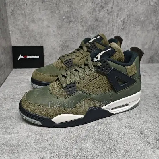 Air Jordan 4 Retro SE Craft