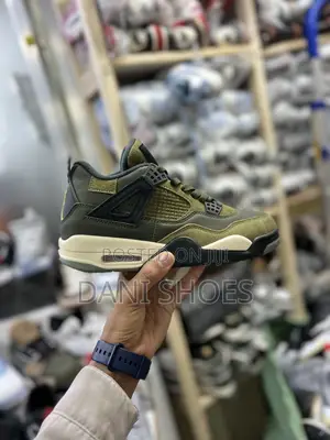Air Jordan 4 Retro SE Craft