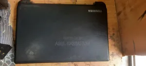 Laptop Toshiba Satellite C55 4GB Intel Celeron HDD 512GB